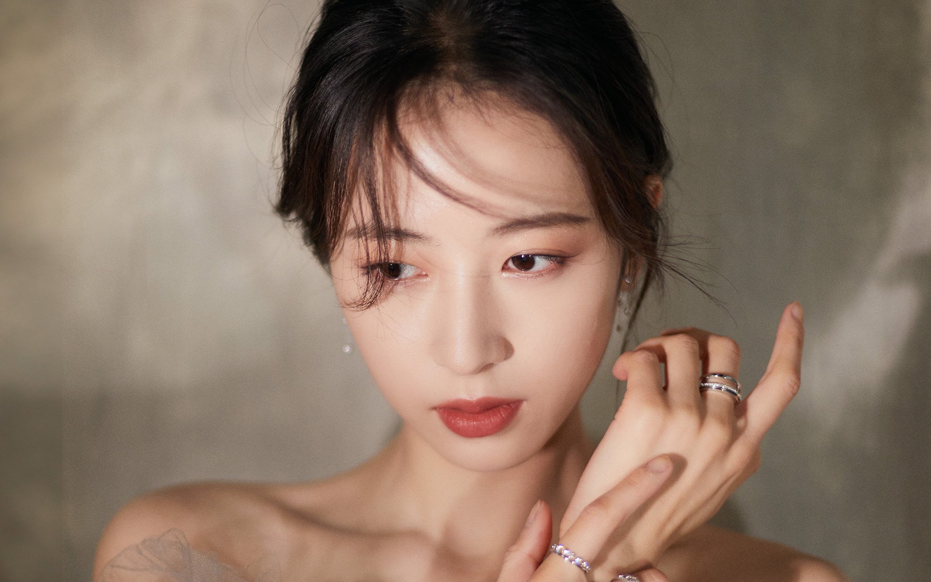 美国女足在巴黎奥运会比赛中表现出色，赢得金牌，2021奥运美国女足