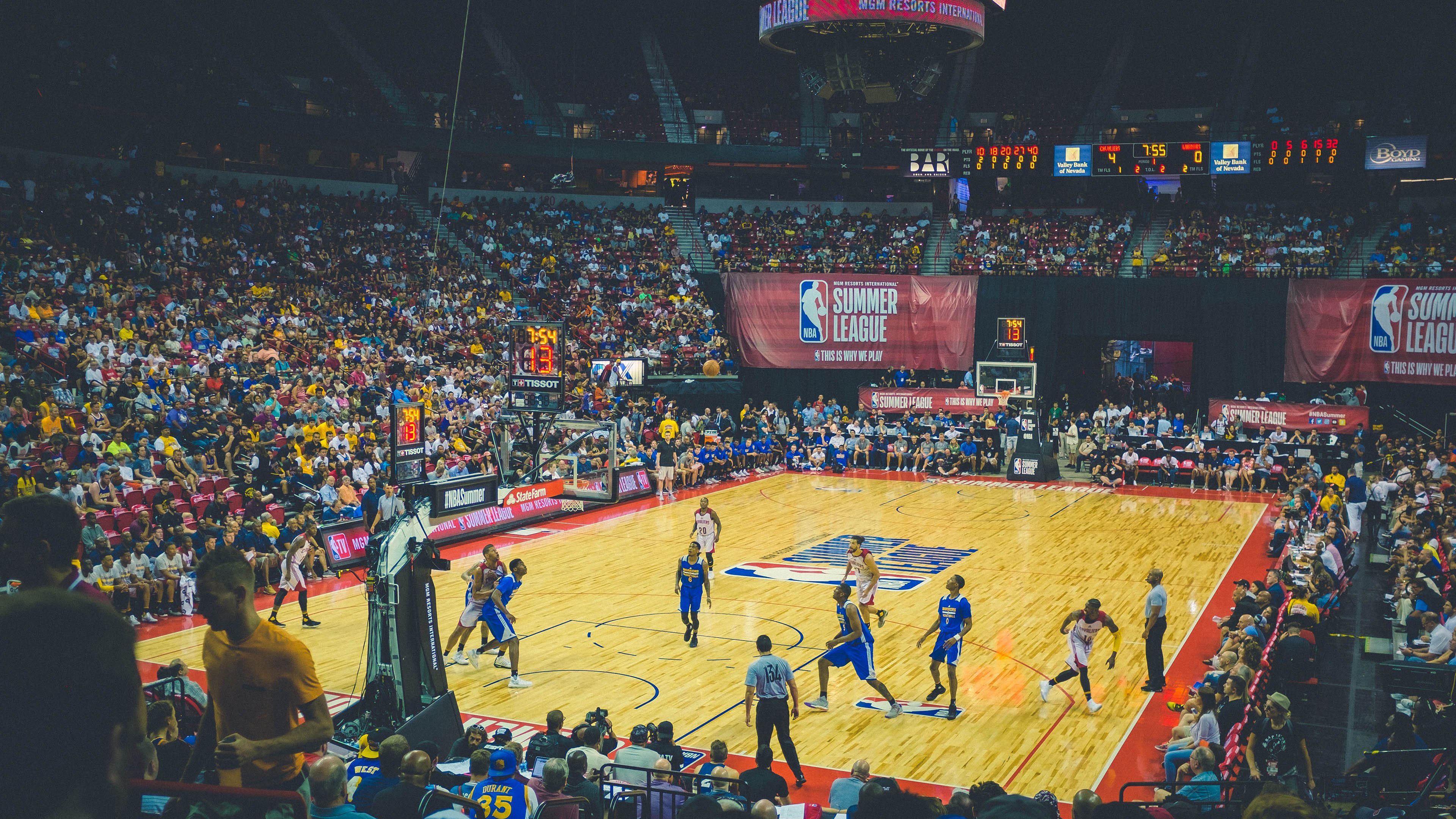 车迷文化：不同国家的赛场习俗，赛车比赛叫啥